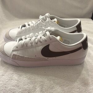 Nike Blazer Low 77 VNTG white / cargo wow color size men 10.5